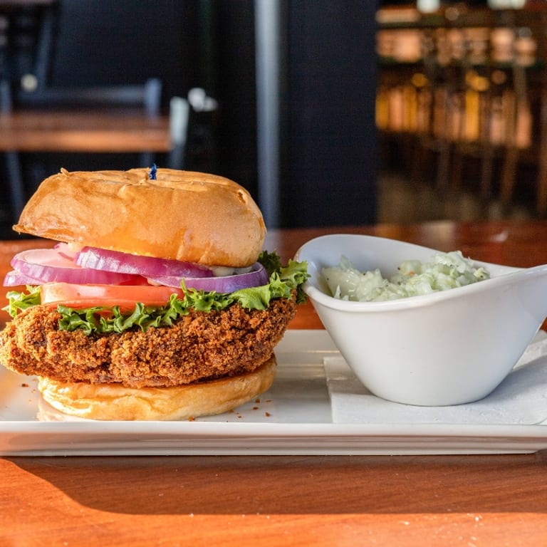 Delicious Chicken Sandwiches: A Crowd Favorite